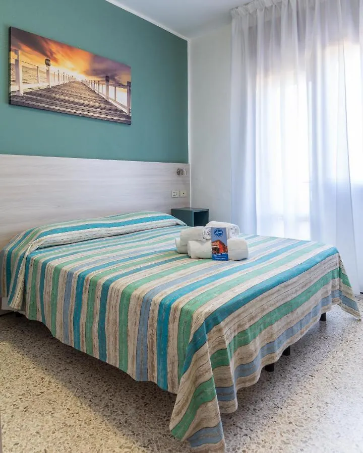 Hotel Laura Cavallino-Treporti 0*,